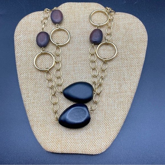 LIA SOPHIA Long Gold Tone Links Chunky Wood Beads Necklace. - Picture 2 of 5